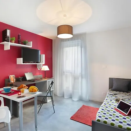 Aparthotel Nemea Centre